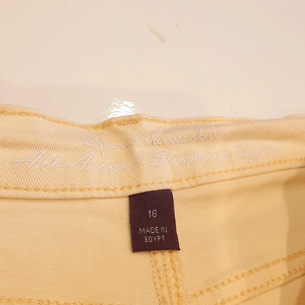 💠GLORIA VANDERBILT All Around Slimming Effect Shorts Amanda Womens Size 16 - Picture 9 of 12